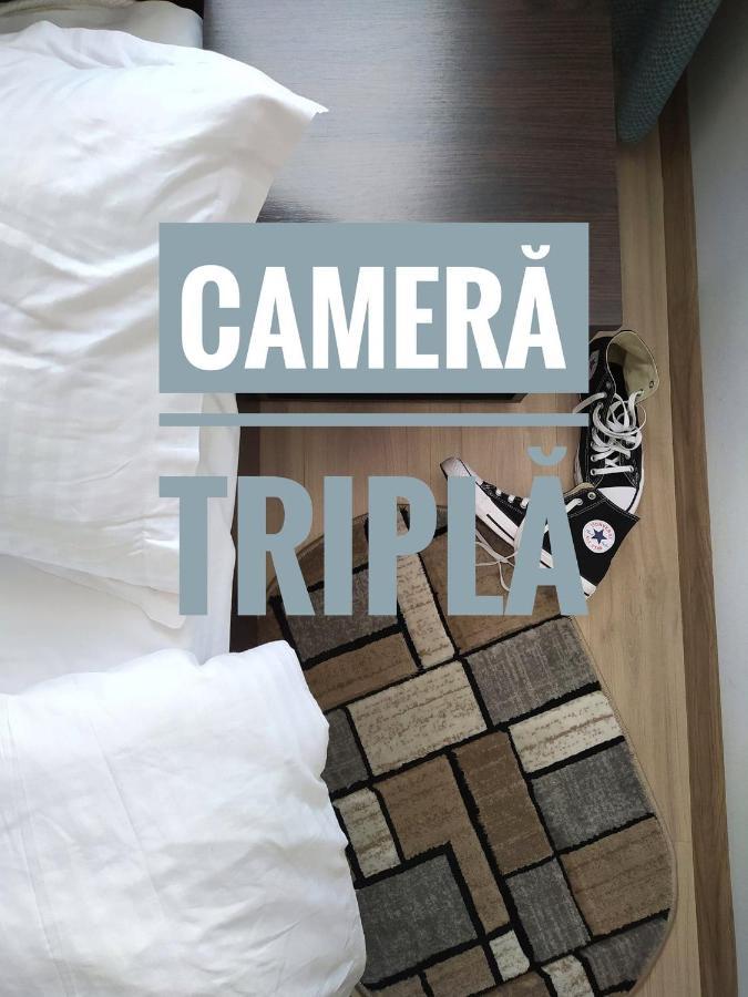 Hillside Hotel Oradea Ngoại thất bức ảnh